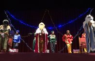 Les Borges inicia els actes de Nadal amb el tradicional Caga Tió gegant