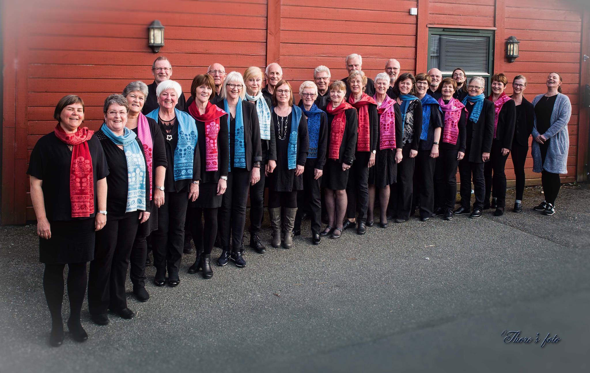 Concert del cor noruec Os Kammerkor a la sala de bótes del celler Mas Blanch i Jové Concert del cor noruec Os Kammerkor a la sala de bótes del celler Mas Blanch i Jové
