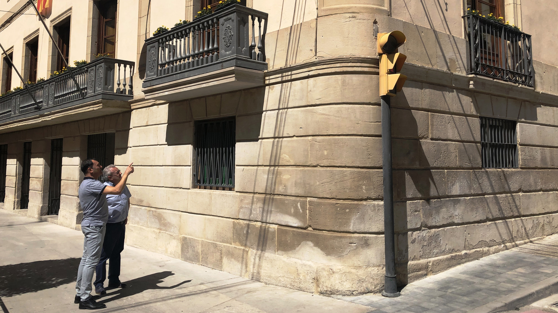 Finalitzen els treballs per assegurar la façana del Palau de l’Ajuntament de les Borges