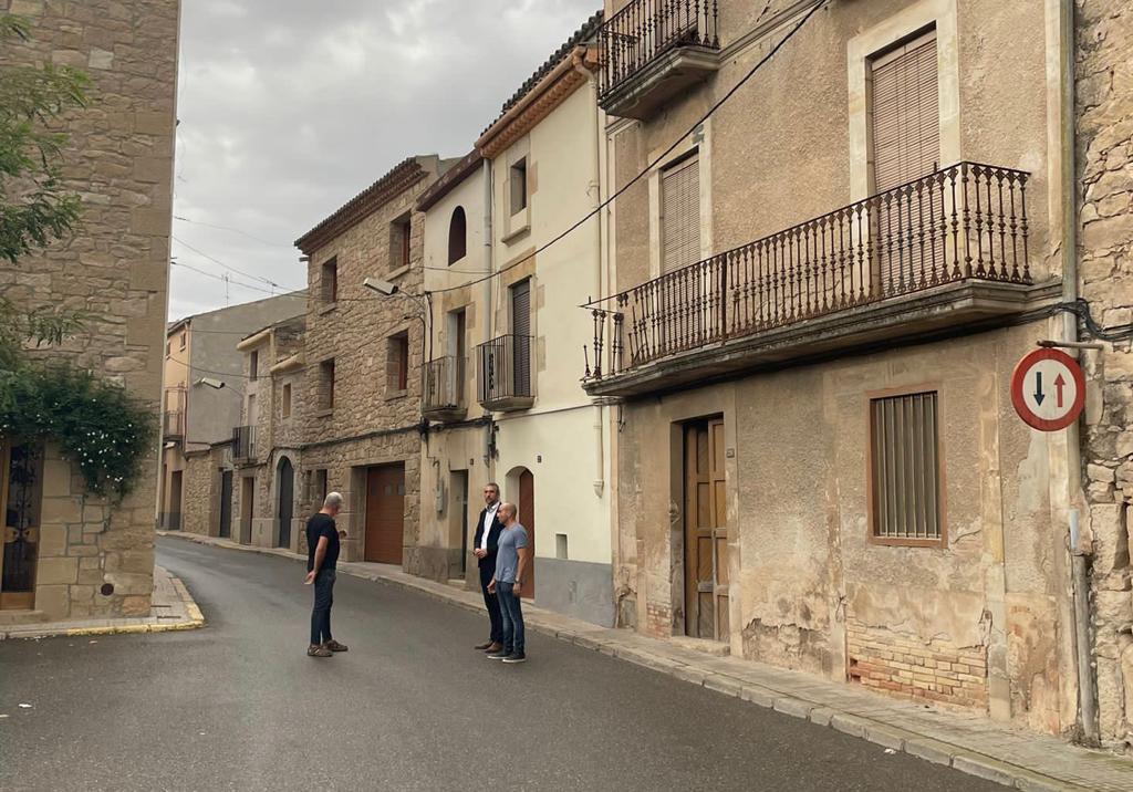 Bernat Solé es reuneix amb l’alcalde d’Arbeca per tractar sobre millores en el trànsit al nucli urbà