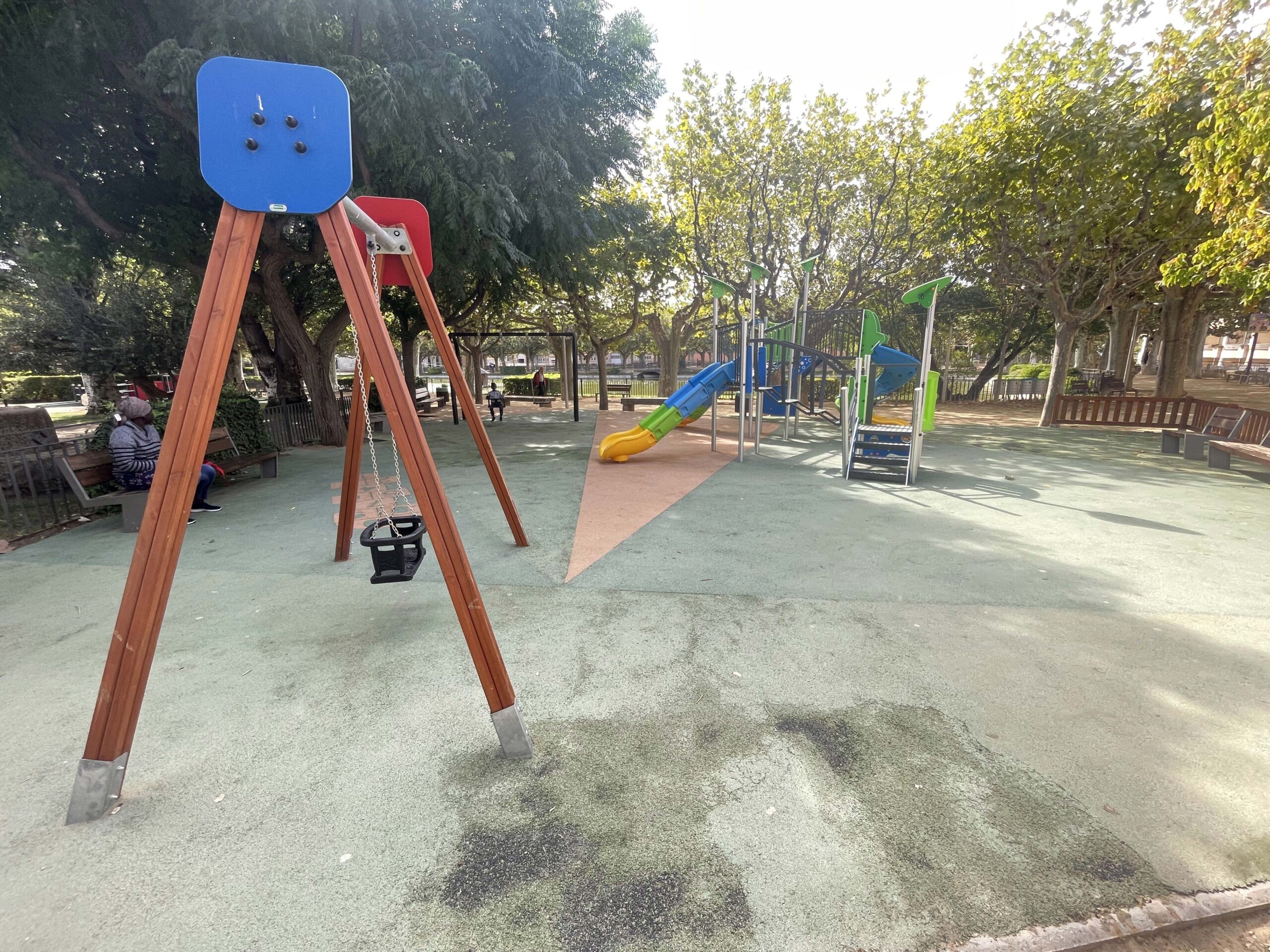 Les Borges renova els parcs infantils del Terrall i la plaça Europa i els fa més inclusius