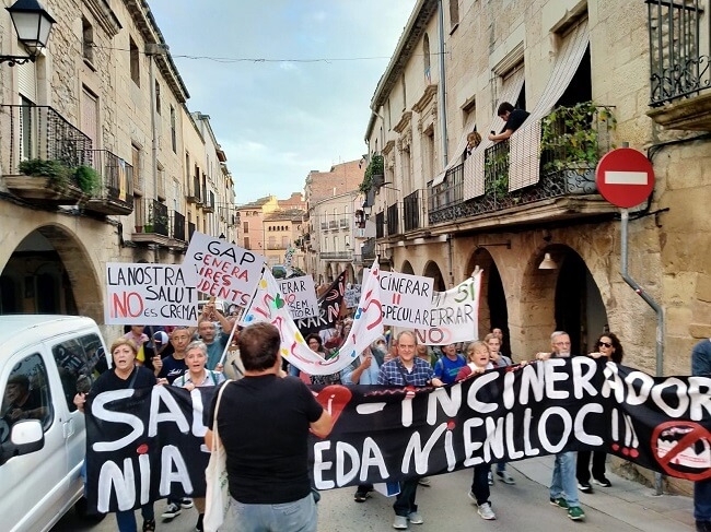 Unes 500 persones es manifesten a les Borges contra Nova Tracjusa