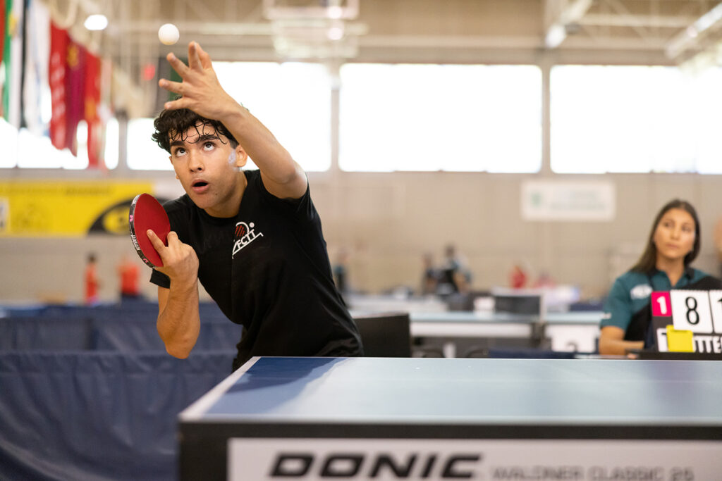 El jugador del CTT Borges Cesc Carrera, participa en el WTT Youth Contender d’Eslovàquia
