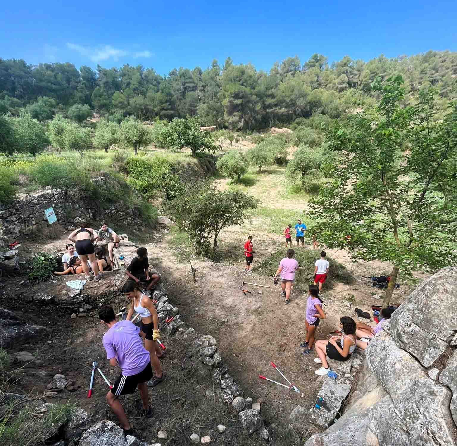 La Fundació Escolta Josep Carol organitza camps de treball per recuperar el patrimoni a les Garrigues La Fundació Escolta Josep Carol organitza camps de treball per recuperar el patrimoni a les Garrigues