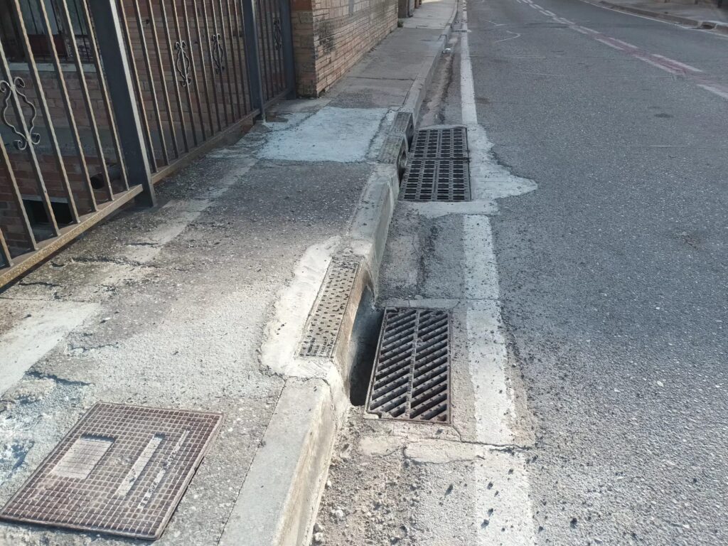 La Diputació de Lleida millora el drenatge i pavimenta voreres a la carretera LV-2012 als Omellons